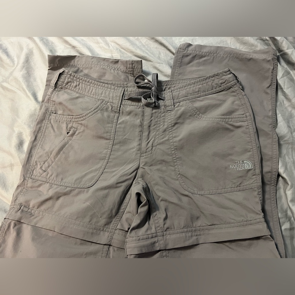 The North Face | Convertible Zip Off Hiking Pants - Picture 11 of 12
